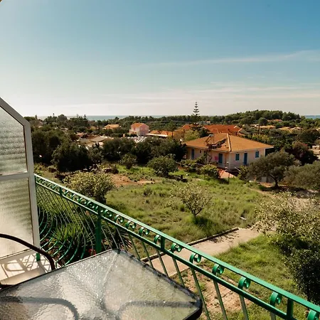 Tredis Hotel Lassi (Kefalonia)